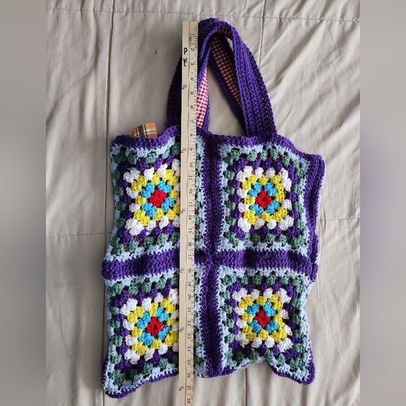 Women's Crochet Handmade Tote Bag with liner and a pocket - Picture 10 of 10